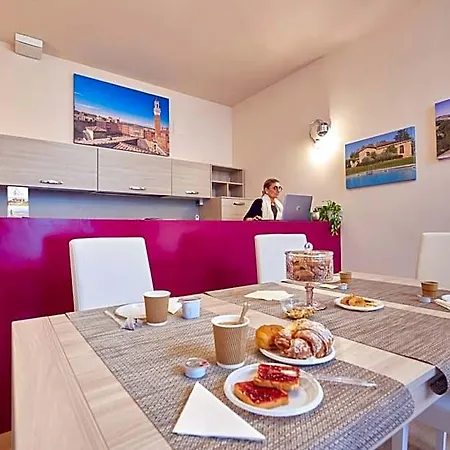 Bed & Breakfast Domus Il Palio Siena